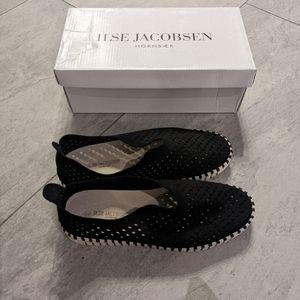 Ilse Jacobsen Suede Tulip shoes